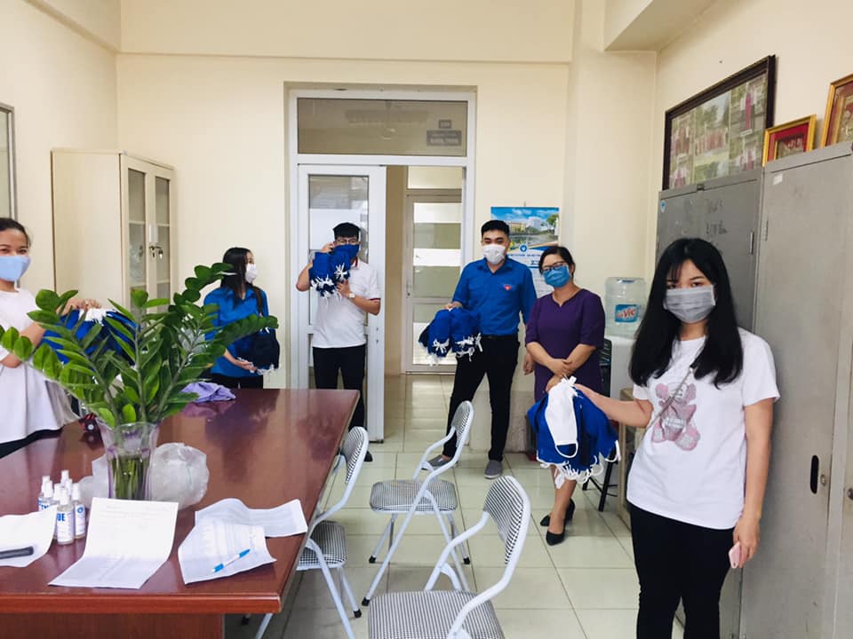 Đội tình nguyện viên khoa Toán